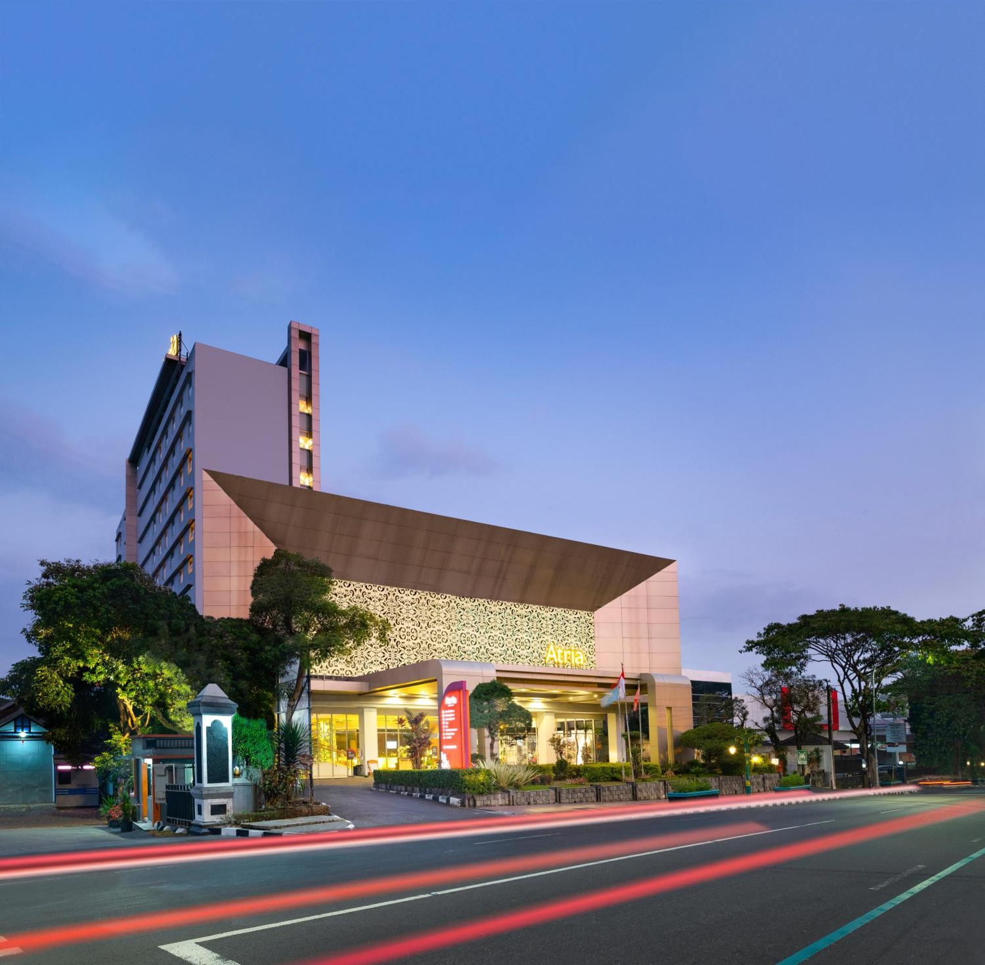 Atria Hotel Magelang Exterior photo